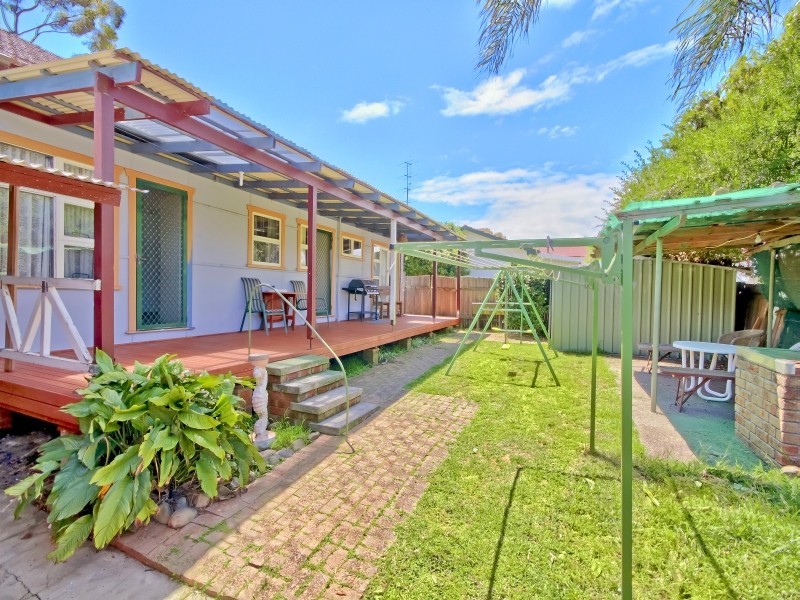 11 Kantara Road, Canton Beach NSW 2263