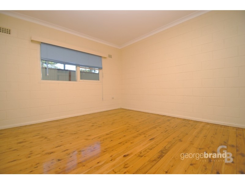 1 Crossingham Street, Toukley NSW 2263