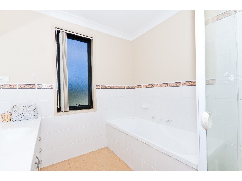 11 Tea Tree Place, Mardi NSW 2259