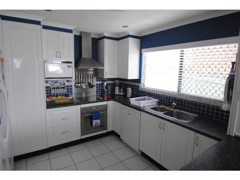 145 Scenic Dr, Budgewoi NSW 2262