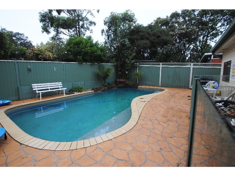 145 Scenic Dr, Budgewoi NSW 2262