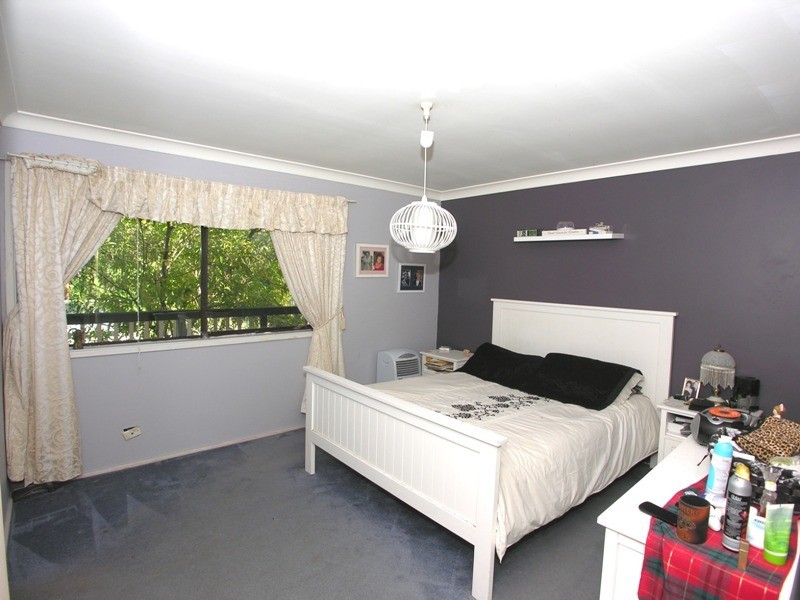 2 Gregory Street, Berkeley Vale NSW 2261