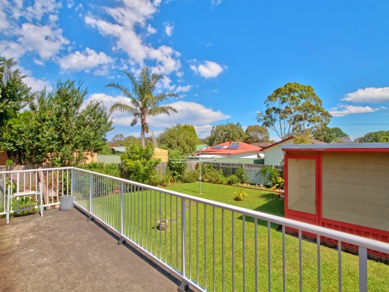27 Seventh Avenue, Toukley NSW 2263