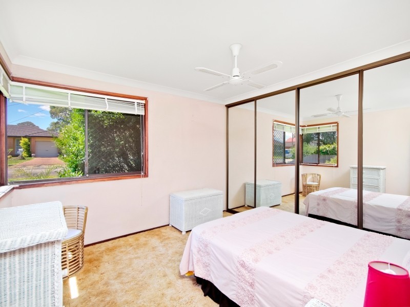 27 Seventh Avenue, Toukley NSW 2263