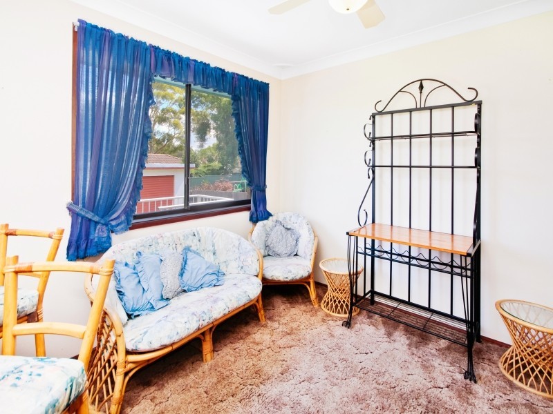 27 Seventh Avenue, Toukley NSW 2263