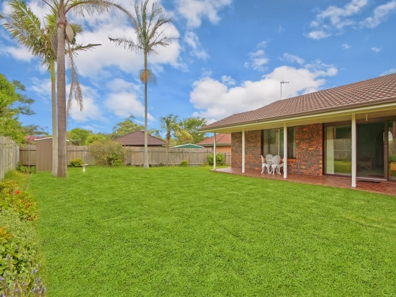 16 Meredith Close, Norah Head NSW 2263