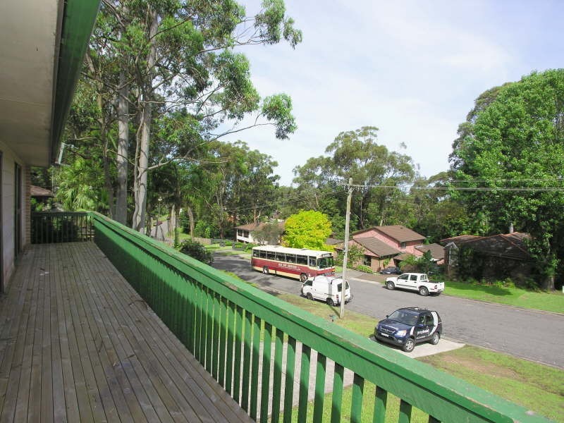 37 Shannon Parade, Berkeley Vale NSW 2261