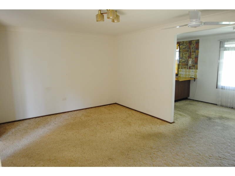 4 Kimberley Street, Gorokan NSW 2263