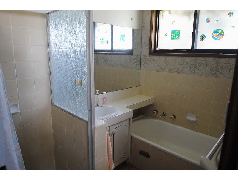 4 Kimberley Street, Gorokan NSW 2263