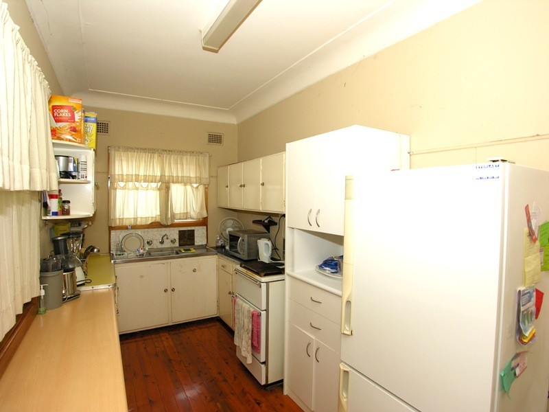 5 South Street, Killarney Vale NSW 2261