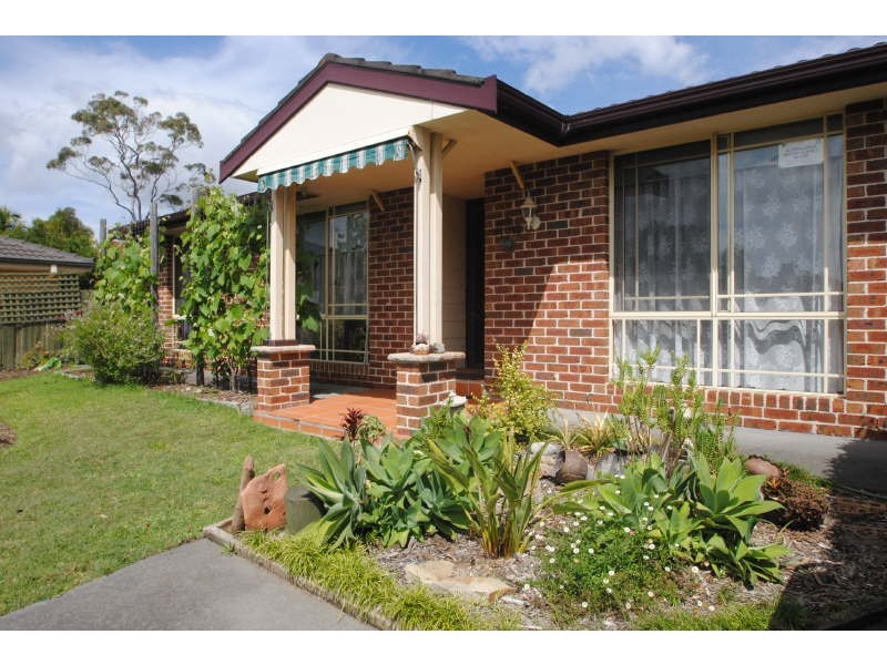 18a Twinlakes Dr, Lake Haven NSW 2263