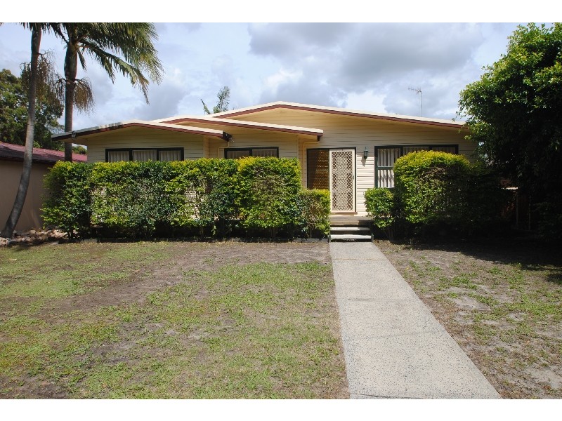 19 Tumbi Creek Rd, Berkeley Vale NSW 2261
