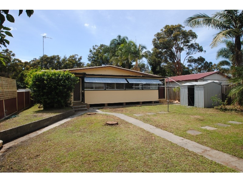 19 Tumbi Creek Rd, Berkeley Vale NSW 2261