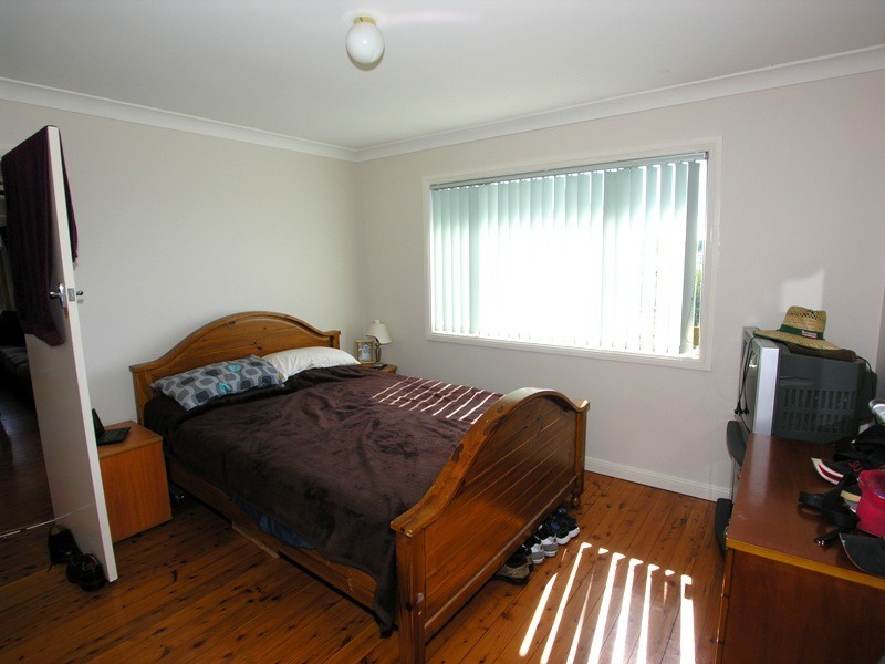 27 Brooke Avenue, Killarney Vale NSW 2261