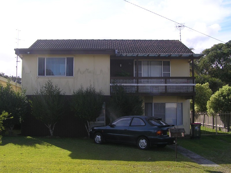 24 Fourth Avenue, Toukley NSW 2263