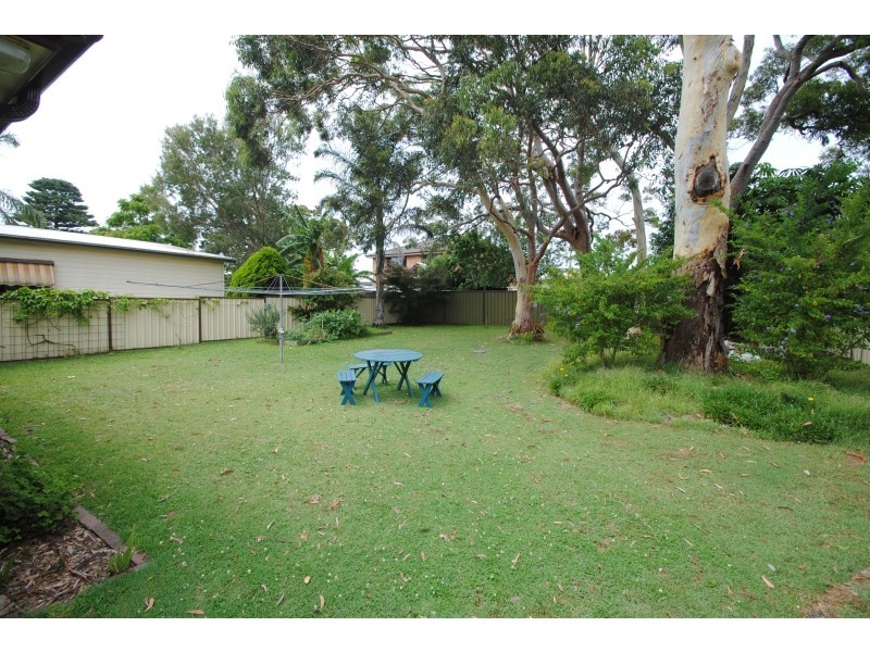 27 Hammond road, Toukley NSW 2263