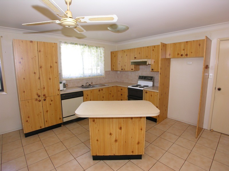 8 East Street, Killarney Vale NSW 2261