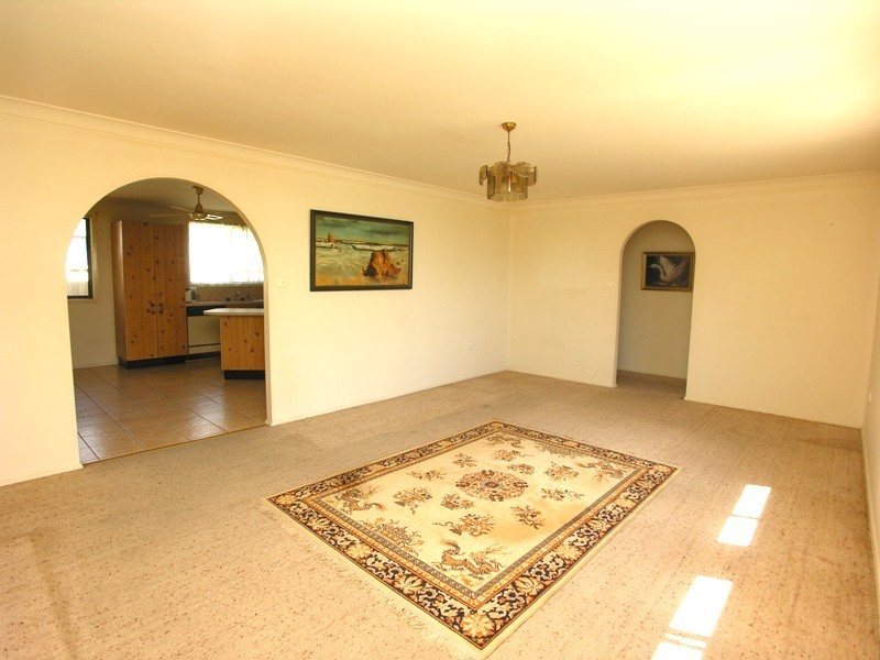 8 East Street, Killarney Vale NSW 2261