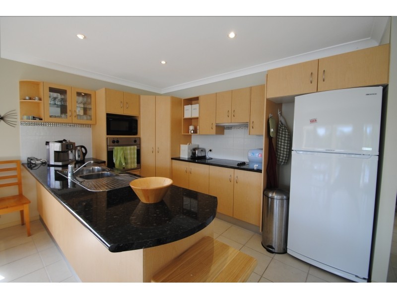 136 Buff Point Ave, Buff Point NSW 2262