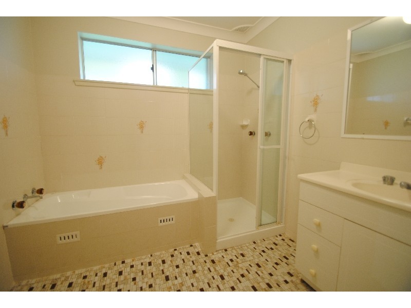 5 Kaye Ave, Kanwal NSW 2259