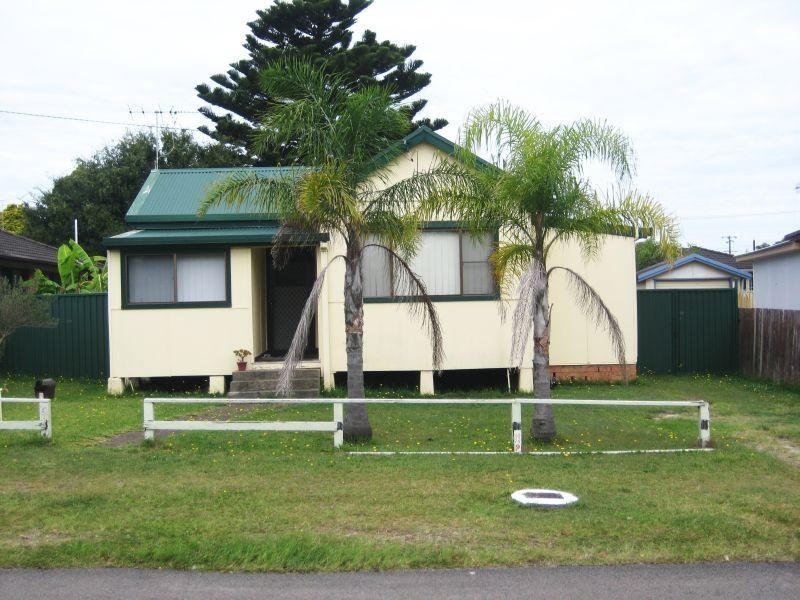 6 Glenavon Street, Toukley NSW 2263