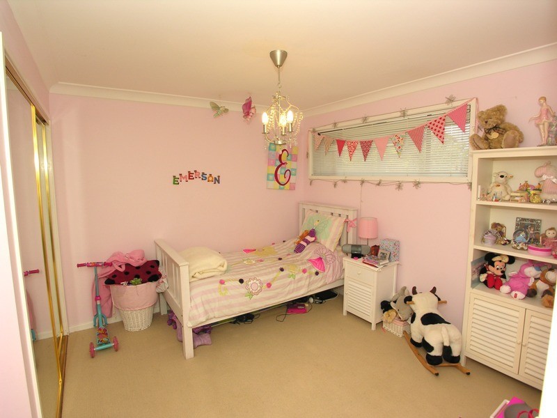 30 Cynthia Street, Bateau Bay NSW 2261