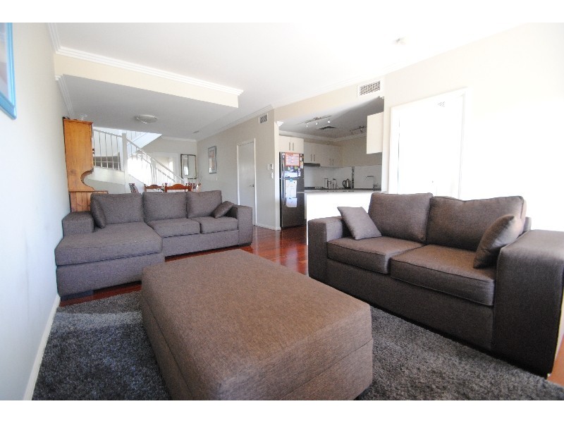 2/2 Gallipoli Drive, Long Jetty NSW 2261