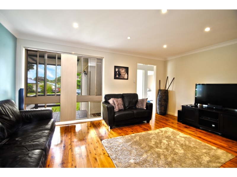 13 Fourth Avenue, Toukley NSW 2263