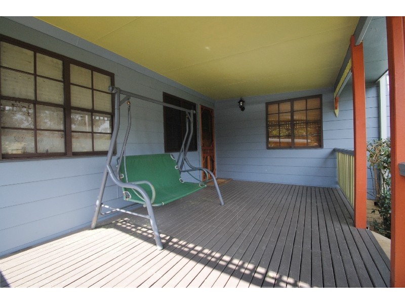 3 Warner Avenue, Tuggerawong NSW 2259