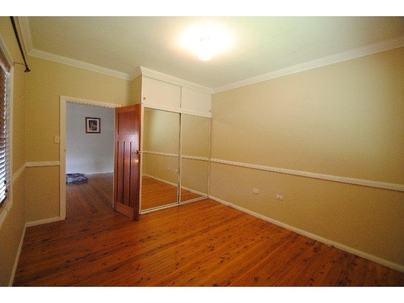 3 Warner Avenue, Tuggerawong NSW 2259