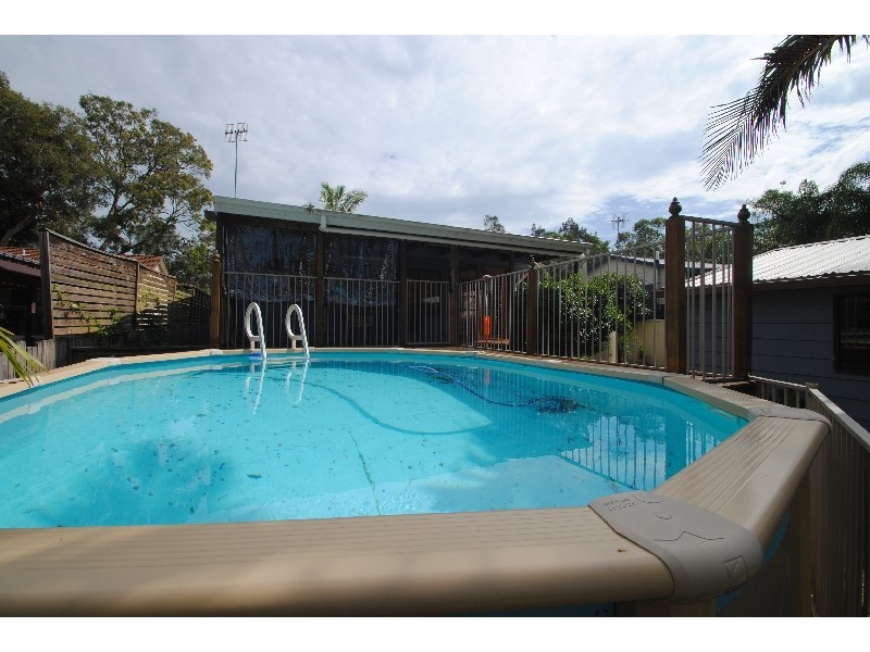 3 Warner Avenue, Tuggerawong NSW 2259