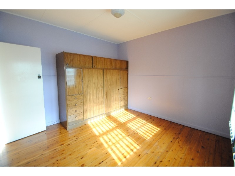 4 Yaralla Road, Toukley NSW 2263