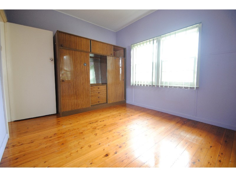 4 Yaralla Road, Toukley NSW 2263