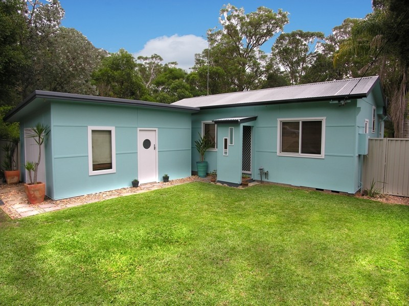 43 Bundilla Parade, Berkeley Vale NSW 2261
