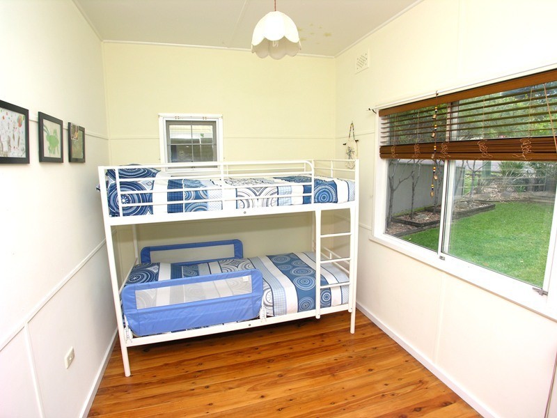 43 Bundilla Parade, Berkeley Vale NSW 2261