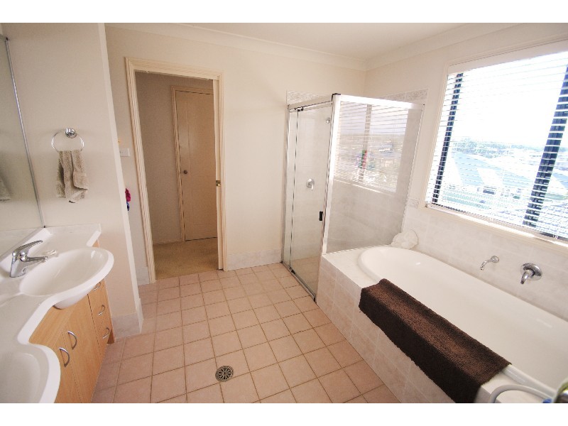 4 Lily Lane, Woongarrah NSW 2259