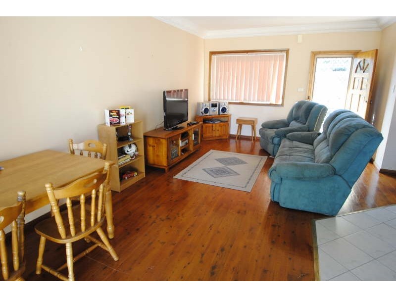 8 Elden Street, Toukley NSW 2263