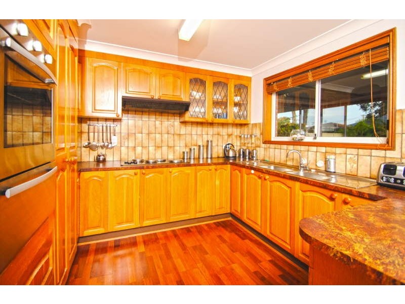 11 Fourth Avenue, Toukley NSW 2263