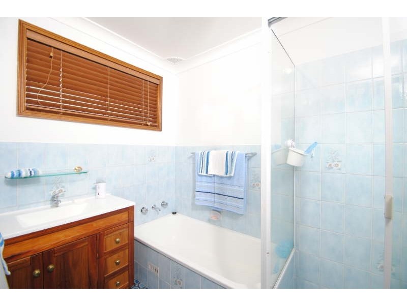 11 Fourth Avenue, Toukley NSW 2263