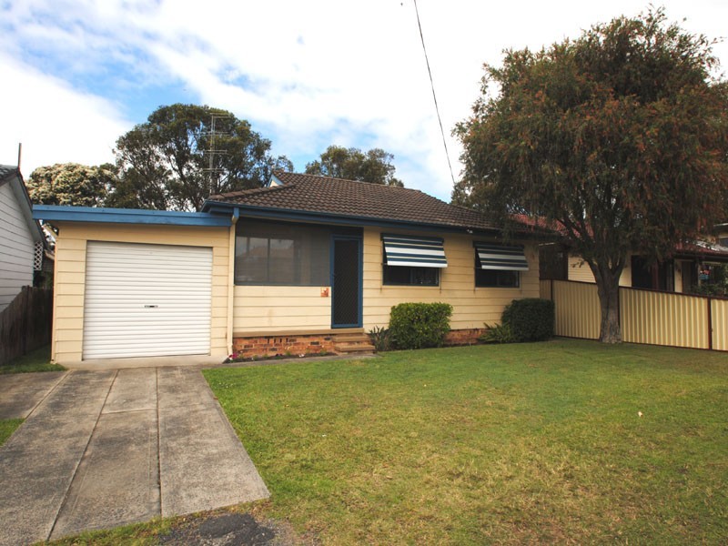 26 Spring Valley Avenue, Gorokan NSW 2263