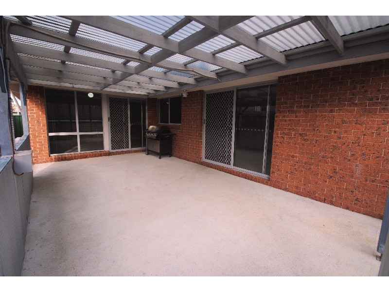 4 Timbara Cr, Blue Haven NSW 2262