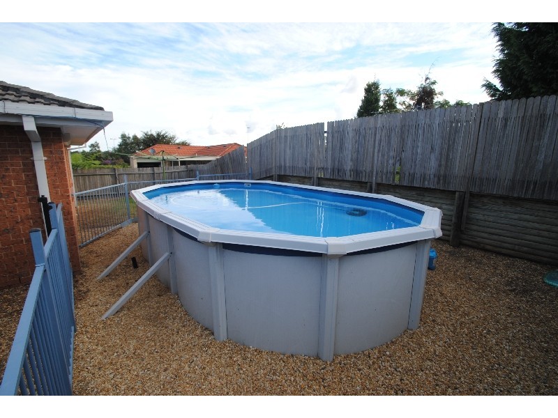 4 Timbara Cr, Blue Haven NSW 2262