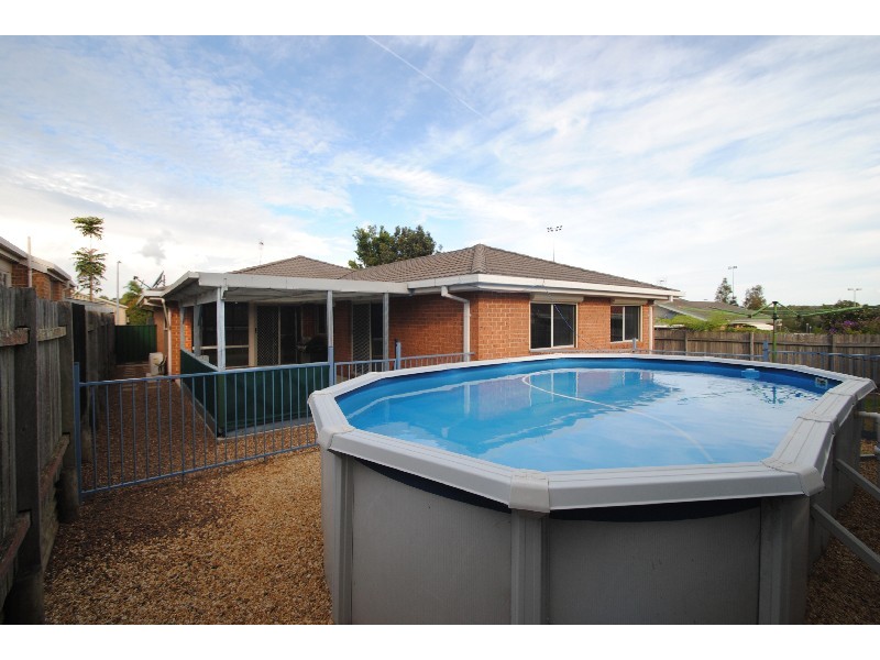 4 Timbara Cr, Blue Haven NSW 2262