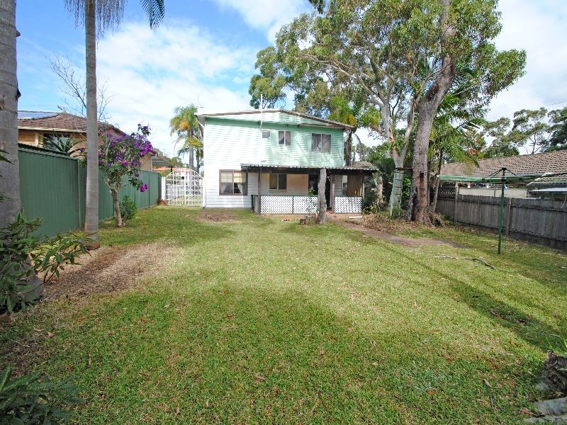 33 Inderan Avenue, Lake Haven NSW 2263