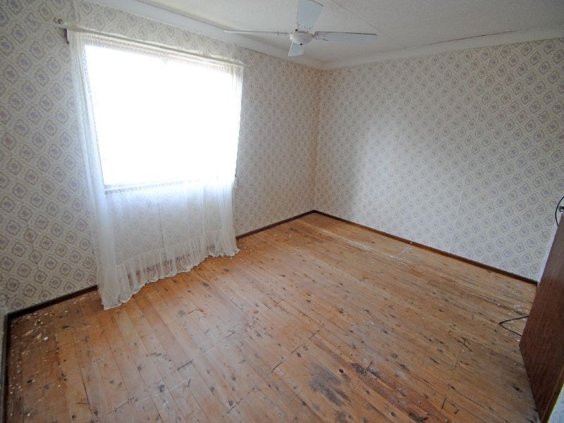 33 Inderan Avenue, Lake Haven NSW 2263