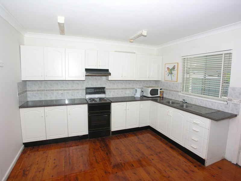 2 Cunningham Road, Killarney Vale NSW 2261
