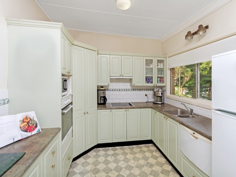 162 Tuggerawong Road, Wyongah NSW 2259