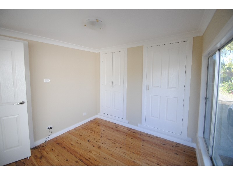 10 Victoria Ave, Toukley NSW 2263