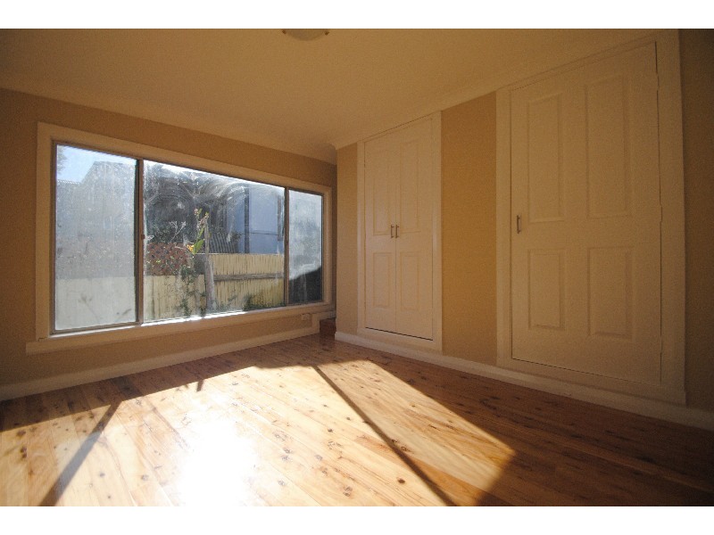 10 Victoria Ave, Toukley NSW 2263