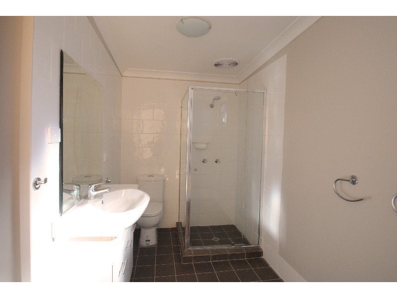 10 Victoria Ave, Toukley NSW 2263